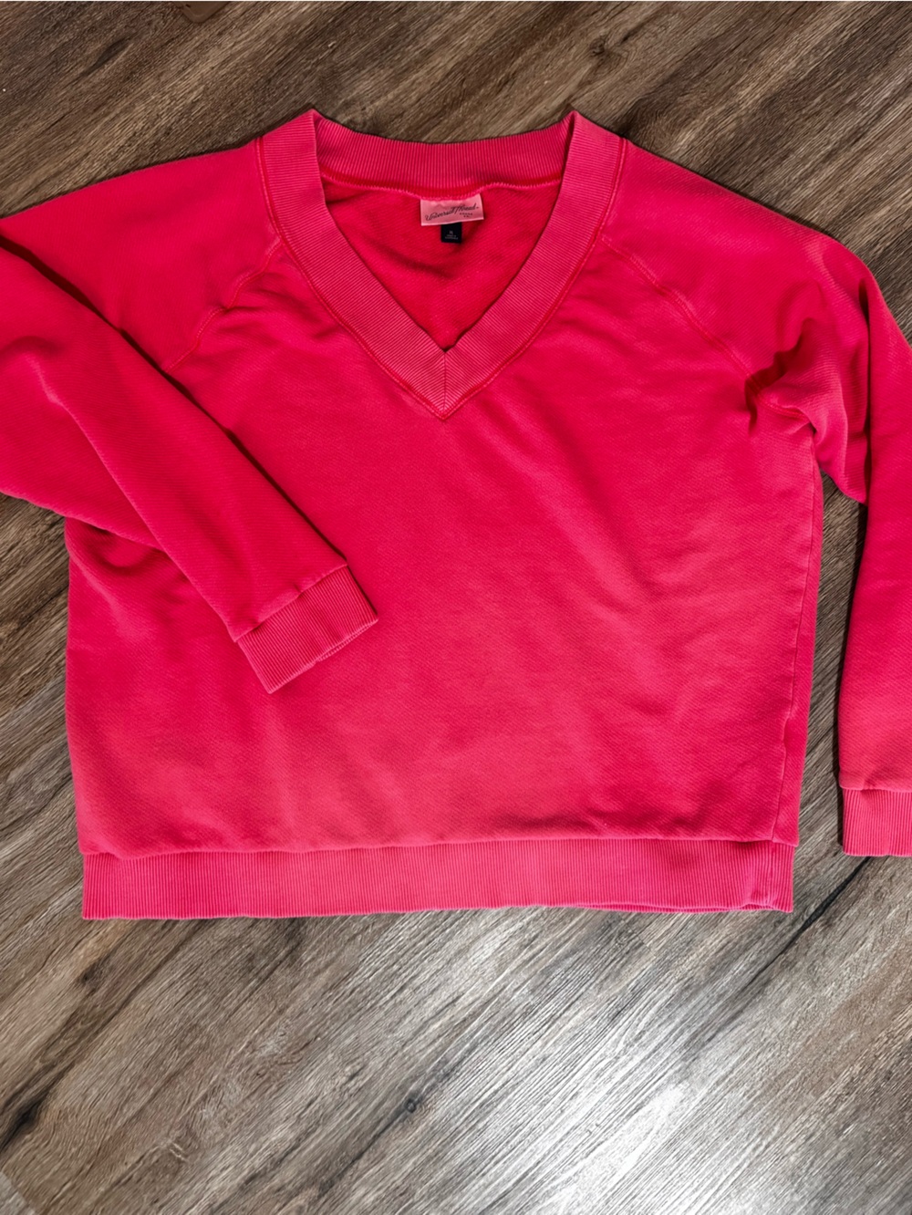 Universal Thread Neon Red/Pink Pullover Vneck Sweatshirt Size XL